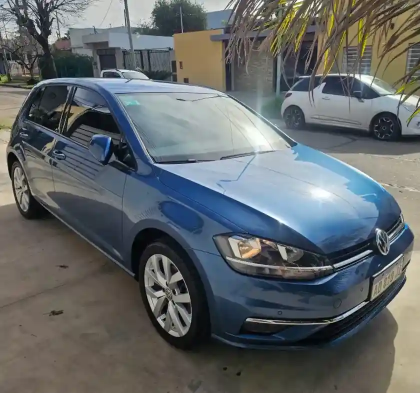 Volkswagen Golf 1.4 Comfortline Tsi Dsg 2019 - foto 1