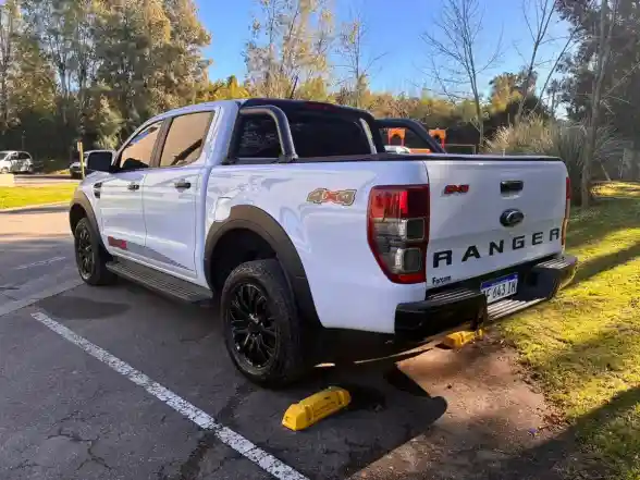 Ford Ranger 3.2 Cd Fx4 200Cv Automática 2022 - foto 2