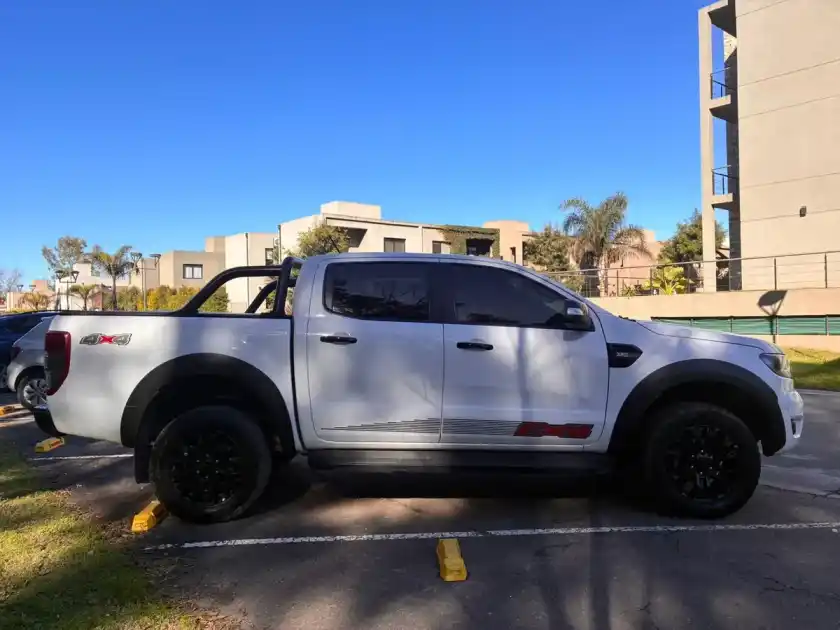 Ford Ranger 3.2 Cd Fx4 200Cv Automática 2022 - foto 4