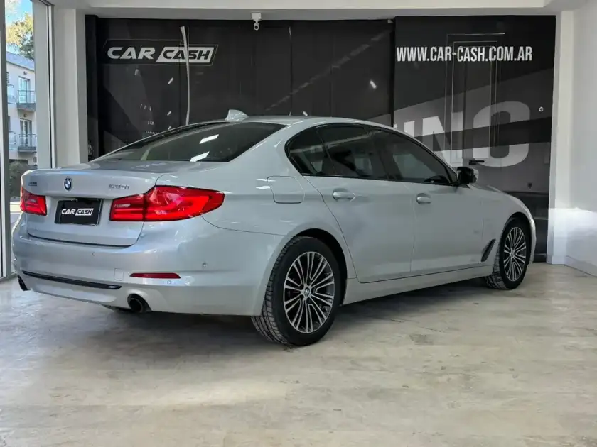 Bmw Serie 5 2.0 Serie 5 530I Sport Line 2018 - foto 4