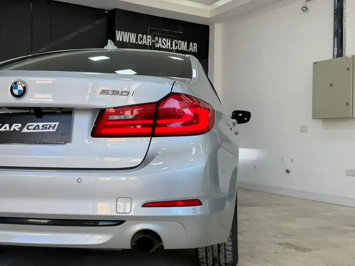Bmw Serie 5 2.0 Serie 5 530I Sport Line 2018 - foto 5