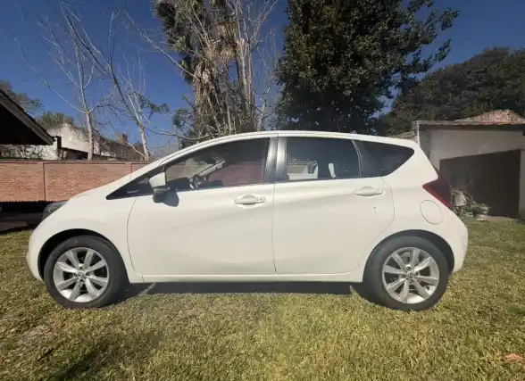 Nissan Note 1.6 Exclusive 110Cv Cvt 2017 - foto 2