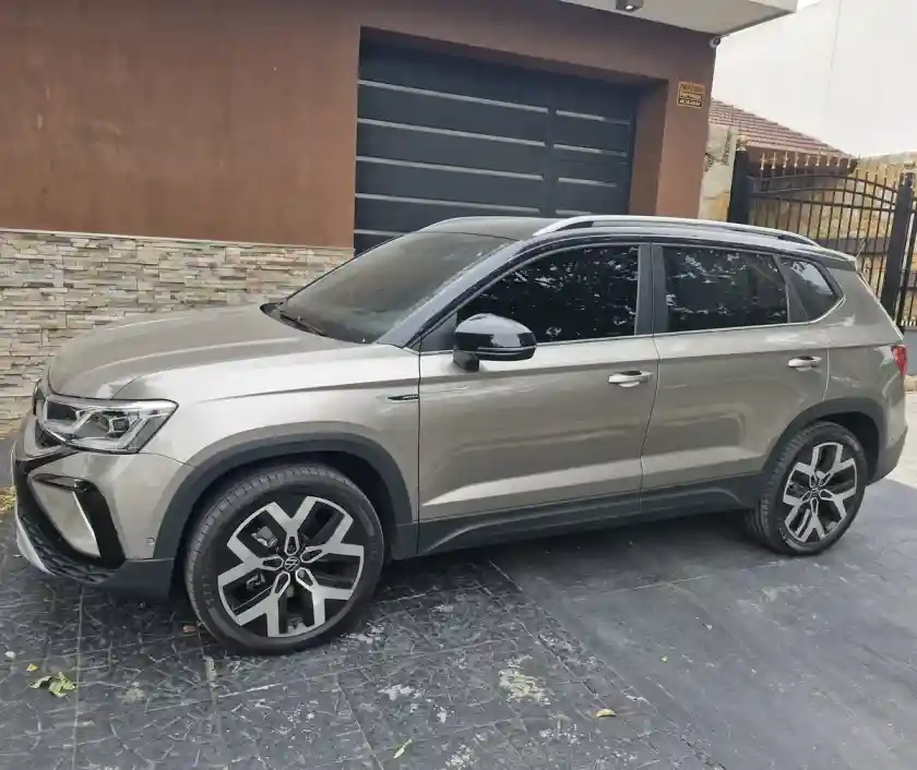 Volkswagen Taos 1.4 250 Tsi Highline Bi Tono Tiptronic 2025 - foto 3