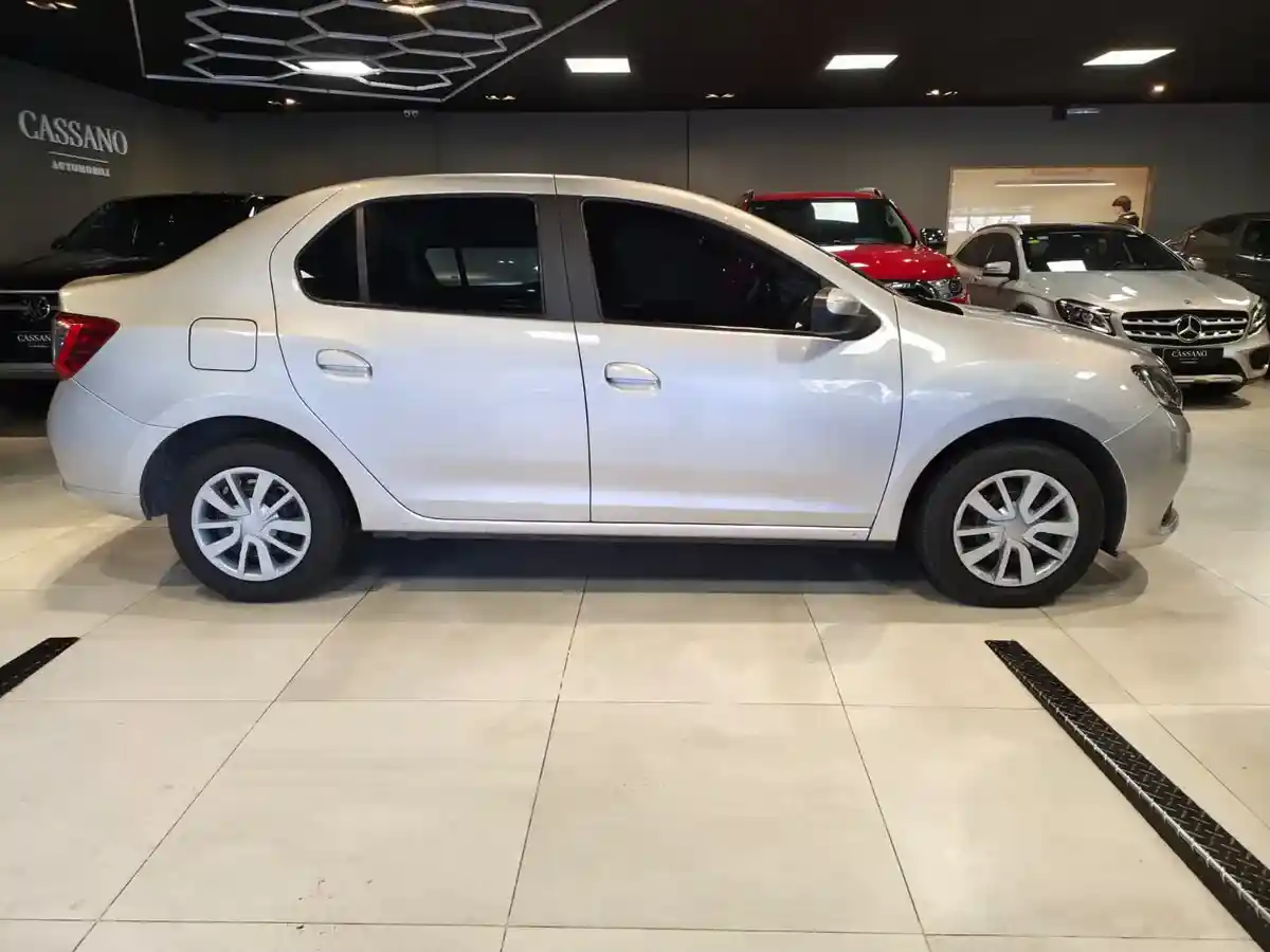 Renault Logan 1.6 Expression 85Cv 2019 - foto 4