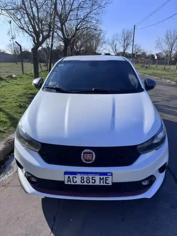Fiat Argo 1.8 Hgt 2018 - foto 2
