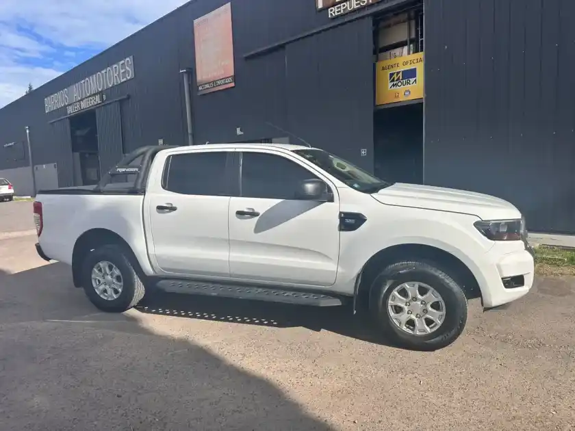 Ford Ranger 3.2 Cd 4X2 Xls Tdci 200Cv 2016 - foto 2