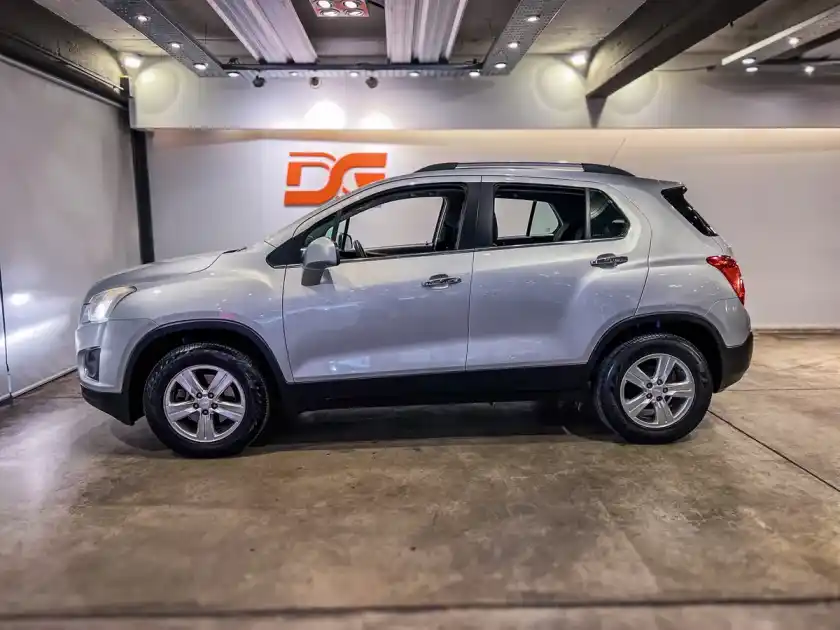 Chevrolet Tracker 1.8 Ltz Fwd Mt 140Cv 2015 - foto 3