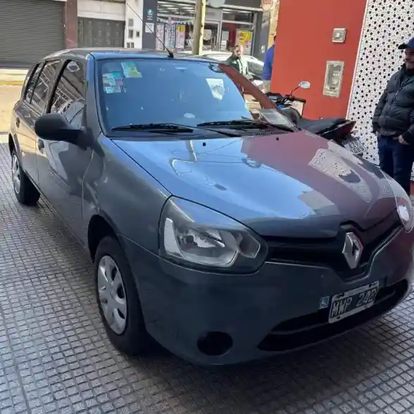 Renault Clio 2013 - foto 1