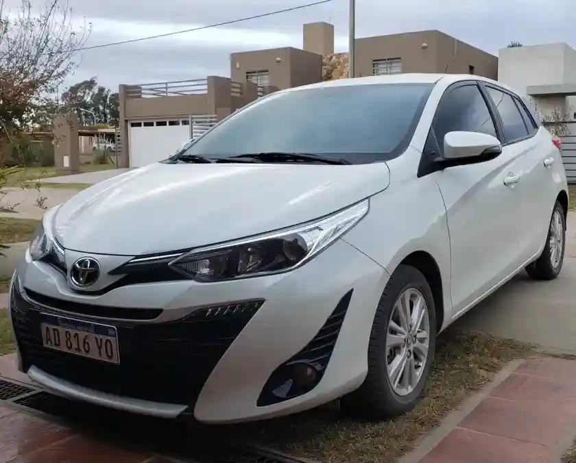 Toyota Yaris 1.5 107Cv Xls Pack Cvt 2019 - foto 1
