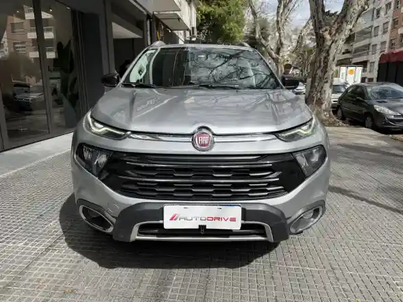 Fiat Toro 2.0 Volcano 4X4 At 2017 - foto 2