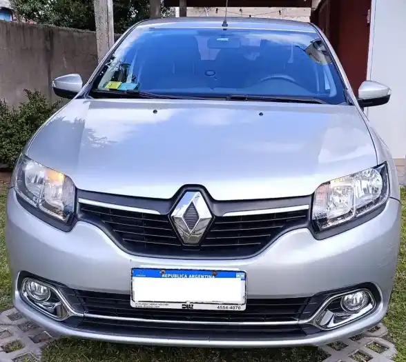Renault Logan 1.6 Privilege 105Cv 2016 - foto 1