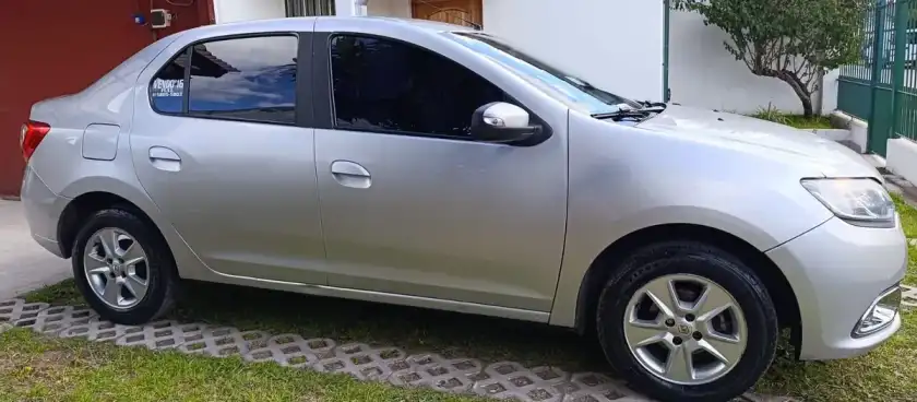 Renault Logan 1.6 Privilege 105Cv 2016 - foto 3