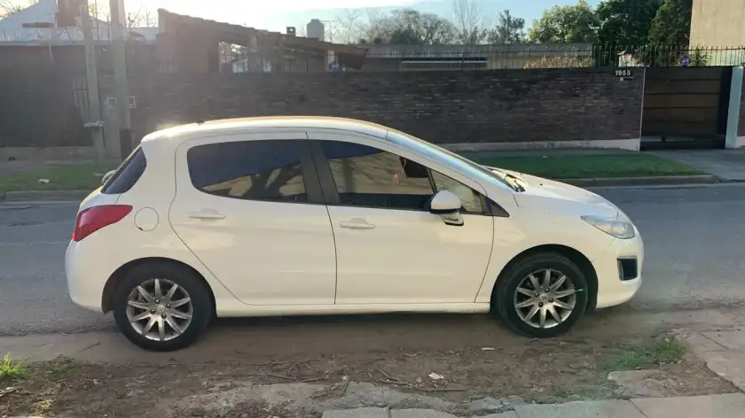 Peugeot 308 1.6 Active 2013 - foto 3