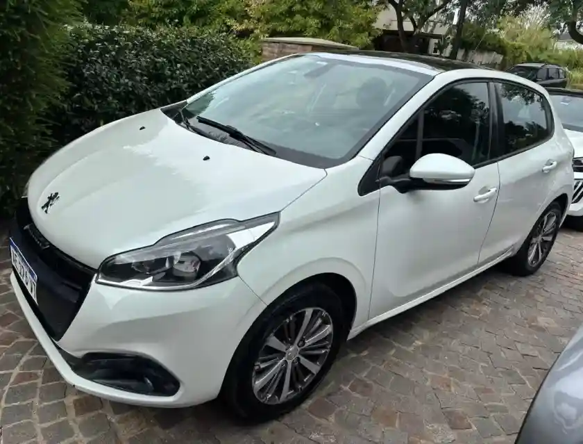 Peugeot 208 1.6 Feline 2020 - foto 1