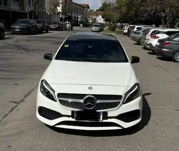Mercedes-Benz Clase A 2.0 A250 Amg-Line 211Cv 2017 - foto 2