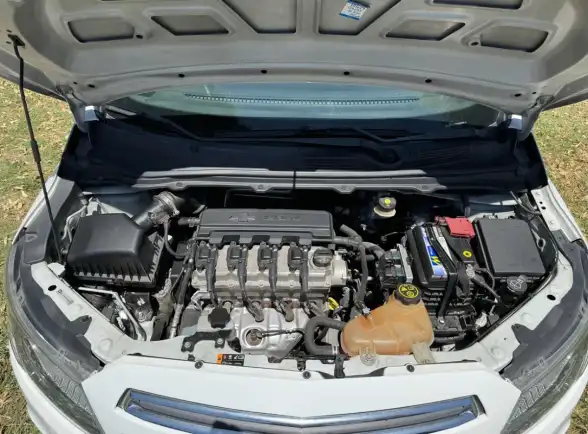 Chevrolet Onix 1.4 Ltz 98Cv 2016 - foto 4