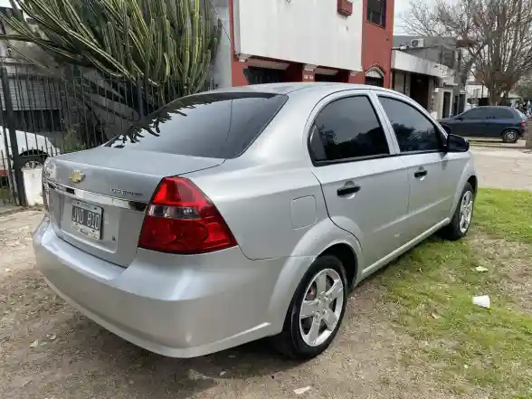 Chevrolet Aveo 1.6 Ls 2011 - foto 4
