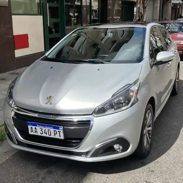 Peugeot 208 1.6 Allure Touchscreen 2016 - foto 1