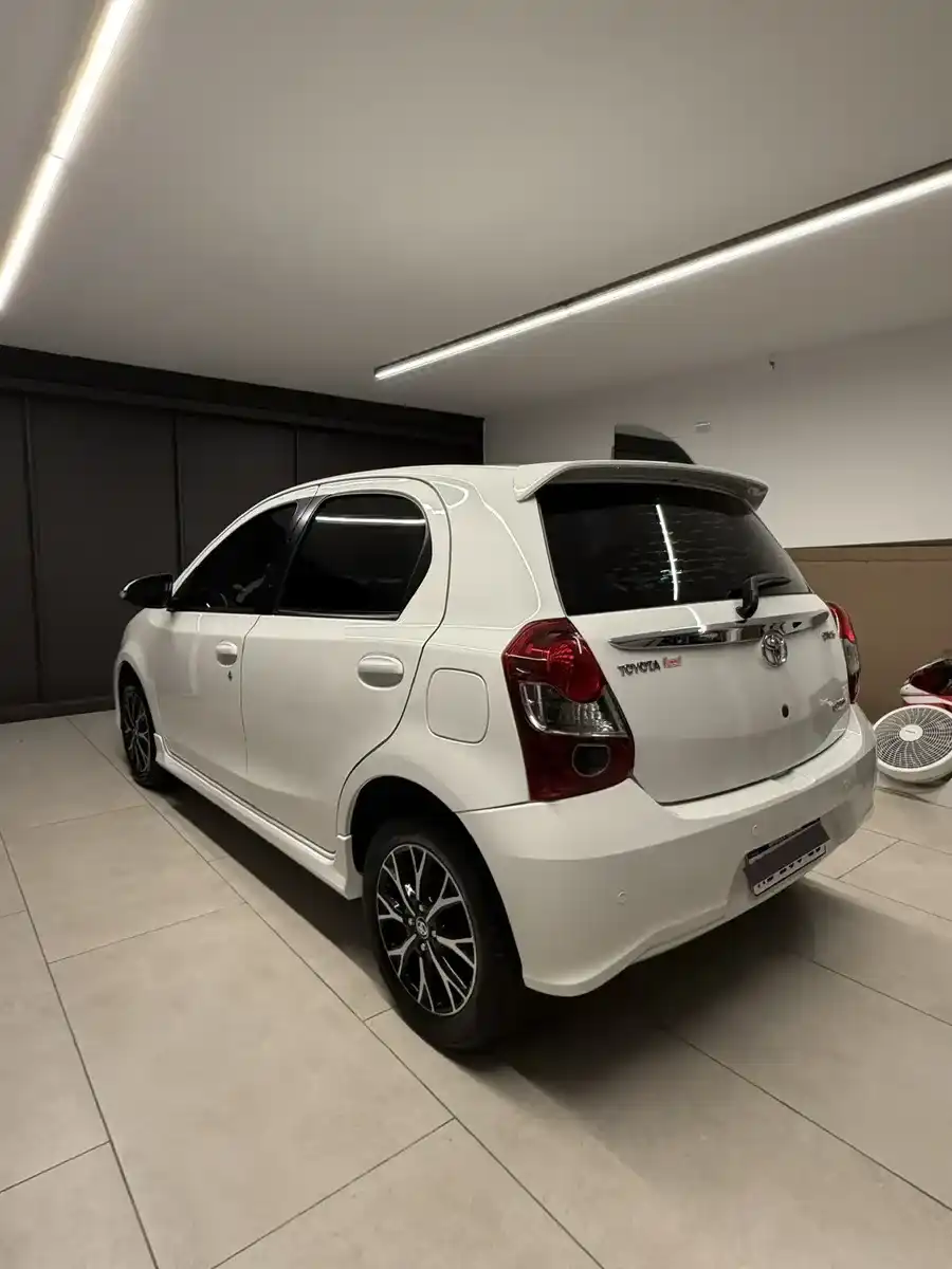 Toyota Etios 1.5 Platinum At 2018 - foto 3