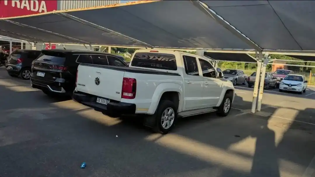 Volkswagen Amarok 2.0 Cd Tdi 180Cv 4X2 Trendline 2016 - foto 2