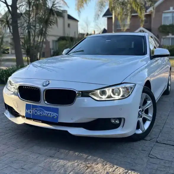 BMW 320 2013 - foto 1