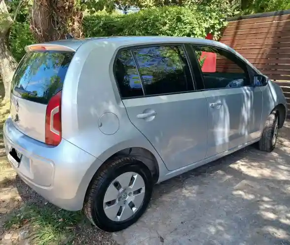 Volkswagen Up! 2015 - foto 1