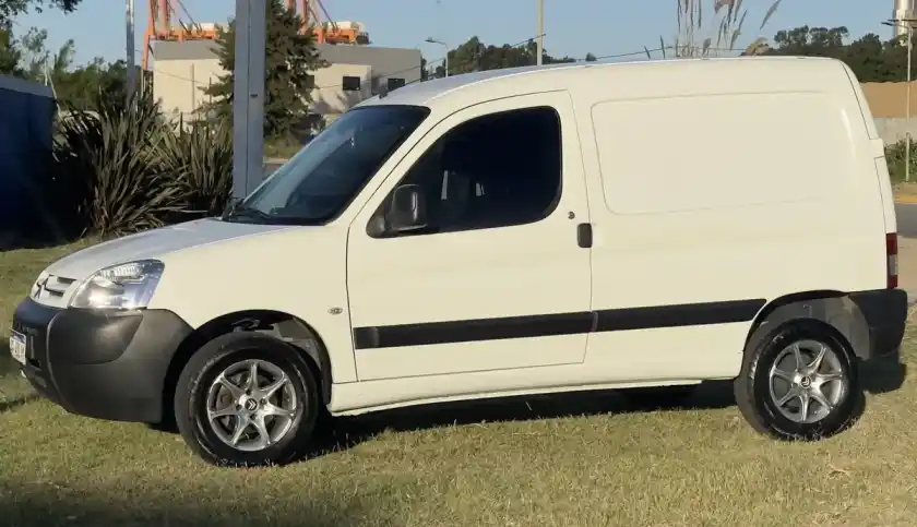 Citroën Berlingo Furgon 2022 - foto 1