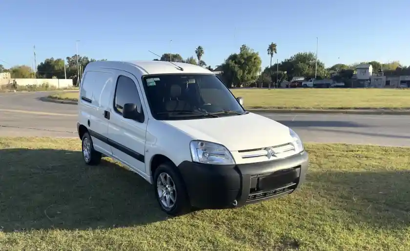 Citroën Berlingo Furgon 1.6 Hdi 92 Bussines 2022 - foto 2