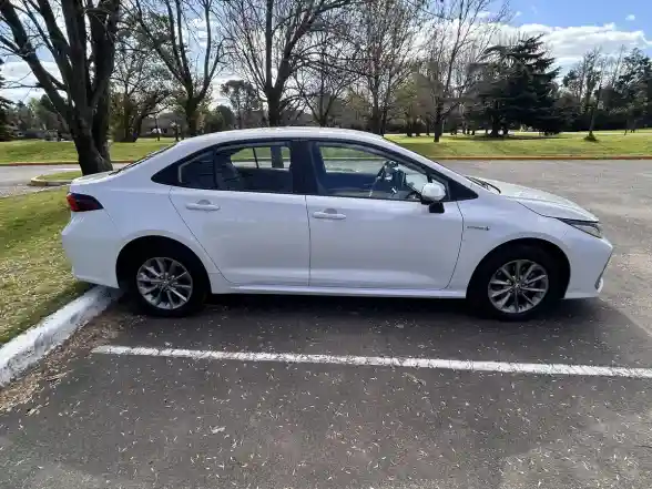 Toyota Corolla 1.8 Hev Xei Ecvt 2024 - foto 5