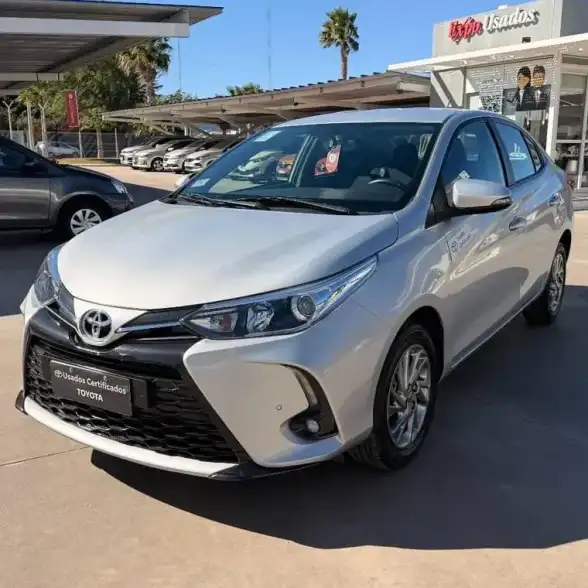 Toyota Yaris 2022 - foto 1