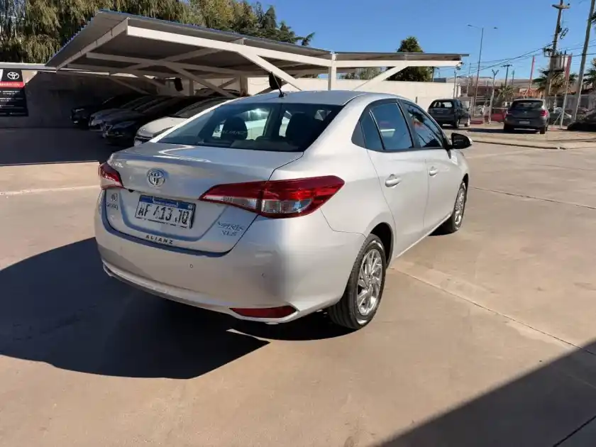 Toyota Yaris 1.5 4P Xls 2022 - foto 3