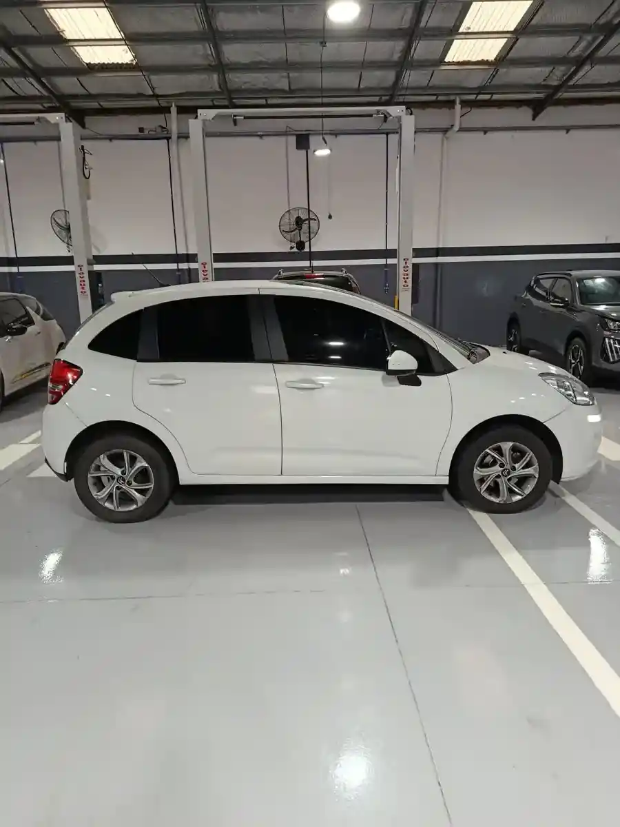 Citroën C3 1.6 Vti 115 At6 Feel 2018 - foto 4