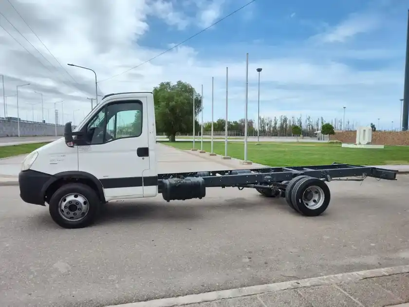 Iveco Daily 3.0 Chasis Cd 70C16 Completo 4350 2016 - foto 3