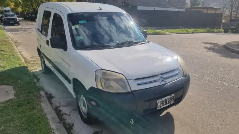 Citroën Berlingo Furgon 1.6 Hdi 92Cv Am53 2013 - foto 3