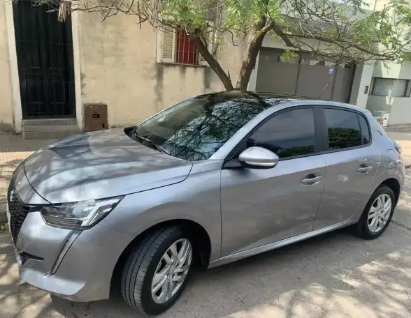 Peugeot 208 2023 - foto 1