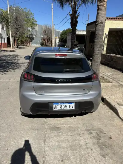 Peugeot 208 1.6 Active Pack 2023 - foto 3