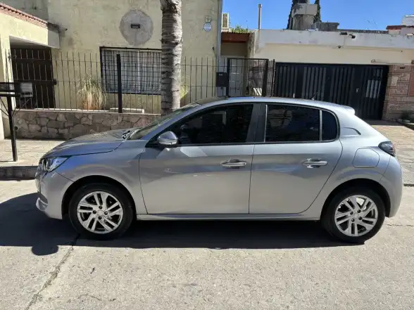 Peugeot 208 1.6 Active Pack 2023 - foto 4