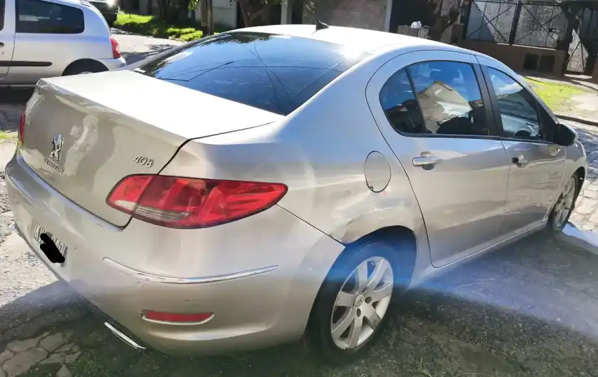 Peugeot 408 2.0 Allure 143Cv 2012 - foto 3