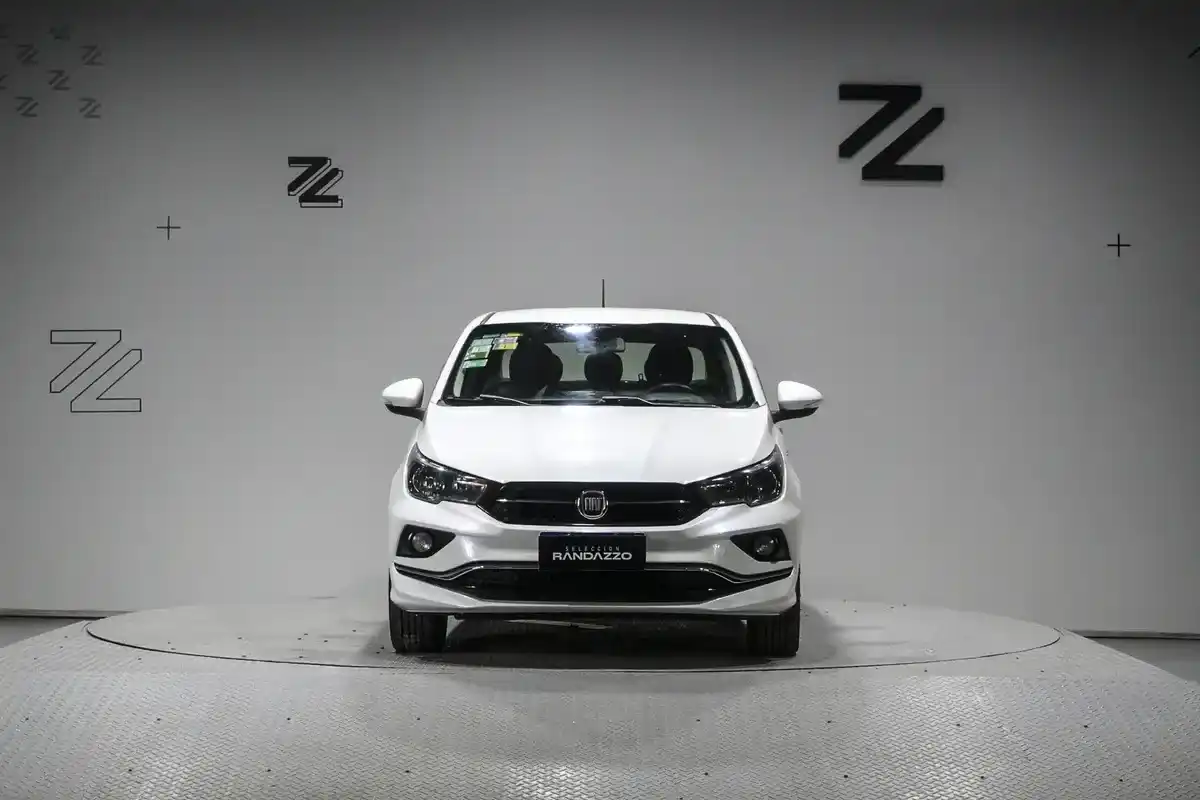 Fiat Cronos 1.8 16V Precision 2018 - foto 2