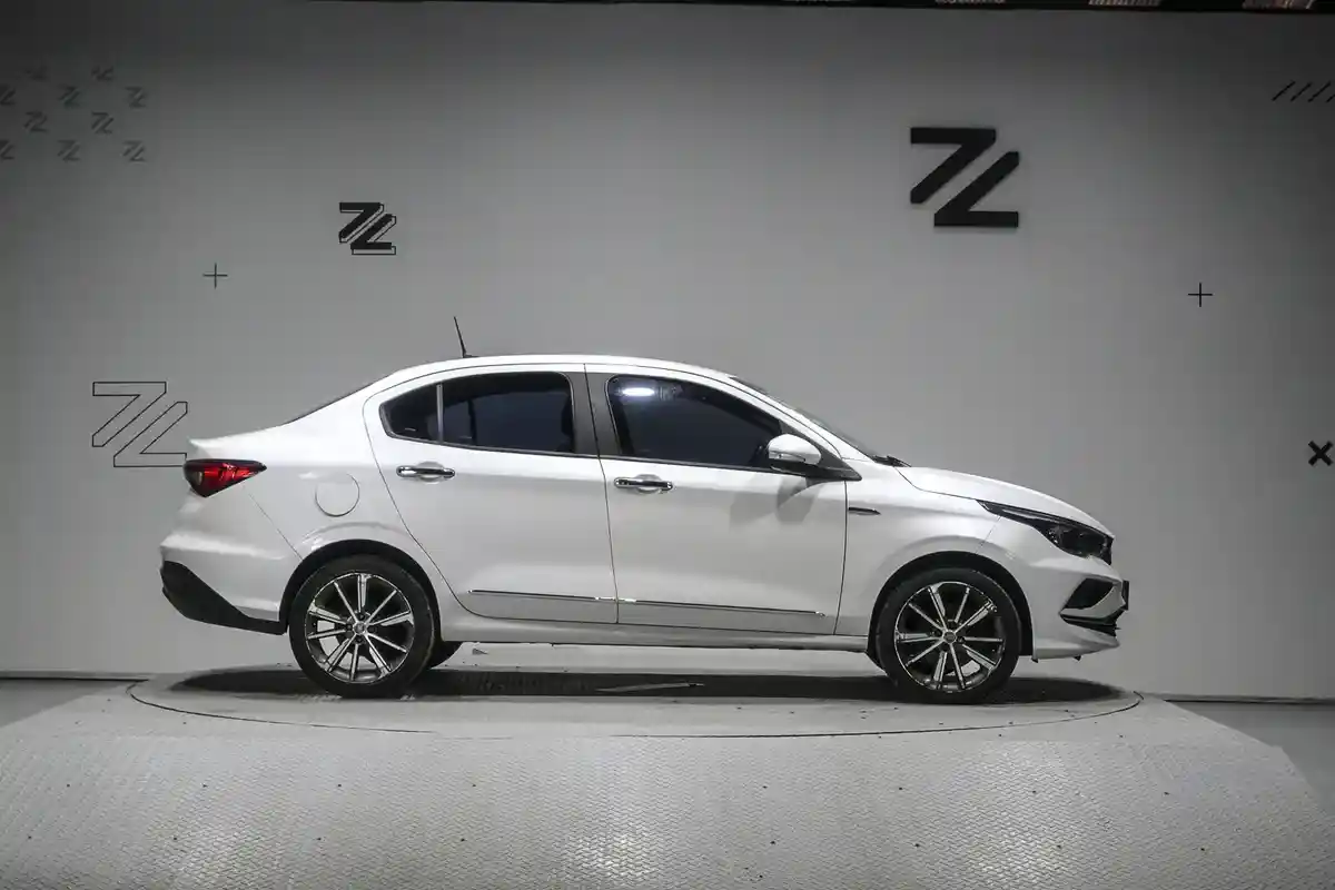Fiat Cronos 1.8 16V Precision 2018 - foto 4