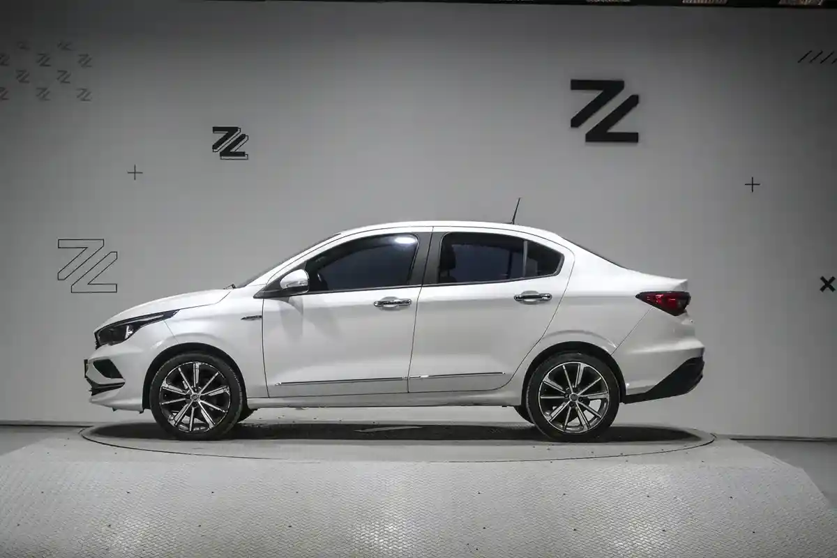 Fiat Cronos 1.8 16V Precision 2018 - foto 5