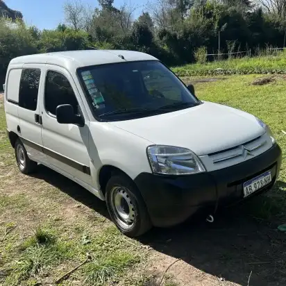 Citroën Berlingo Furgon 1.6 Hdi 92 Bussines Mixto 2017 - foto 2