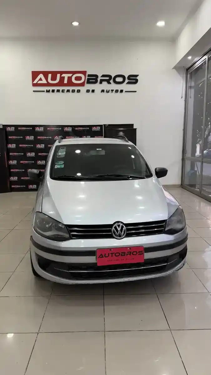Volkswagen Suran 1.6 Trendline 11B 2014 - foto 2