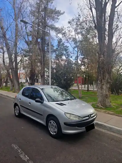 Peugeot 206 1.4 Generation Plus 75Cv 2011 - foto 3