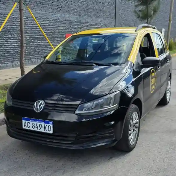 Volkswagen Suran 2018 - foto 1