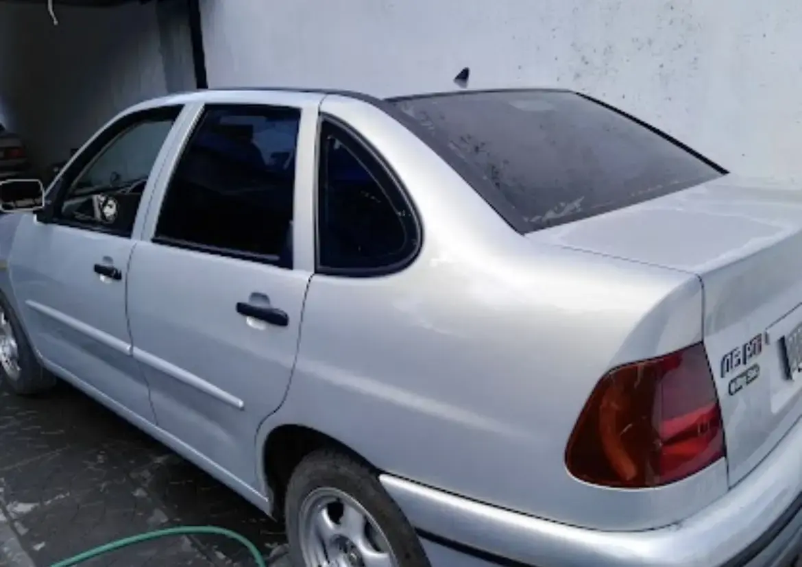 Volkswagen Polo 1.6 Classic 2000 - foto 3