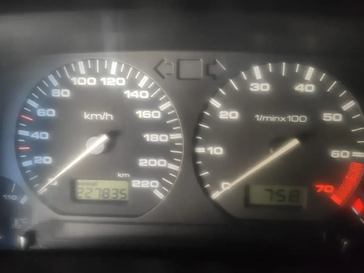 Volkswagen Polo 1.6 Classic 2000 - foto 5