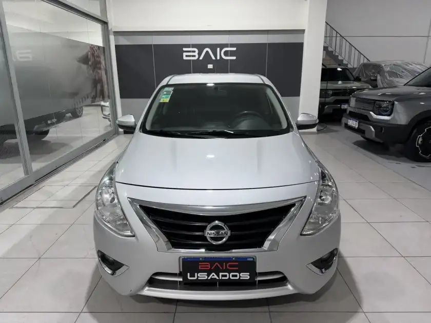Nissan Versa 2020 - foto 1
