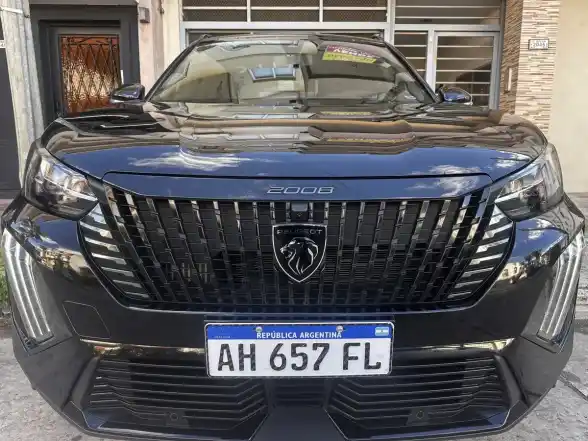 Peugeot 2008 2025 - foto 1