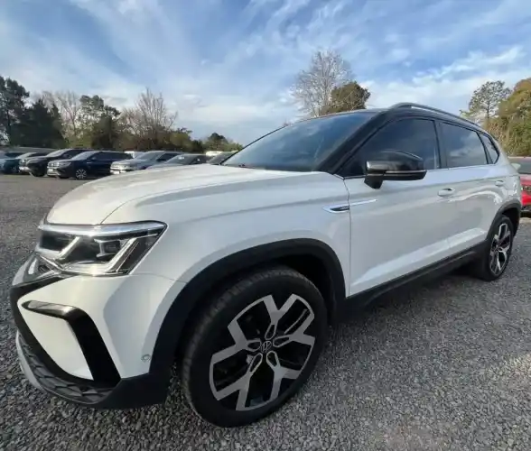 Volkswagen Taos 1.4 250 Tsi Highline Bi Tono Tiptronic 2024 - foto 1